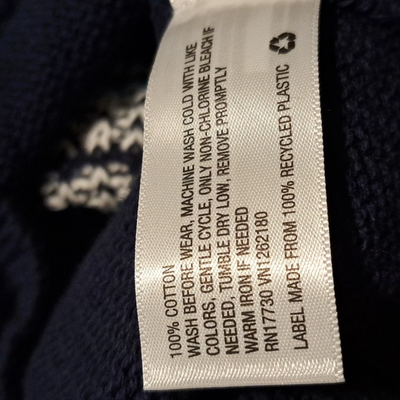 Cat & Jack boys 3T blue & white cardigan with polar bear design, New - Picture 4 of 5